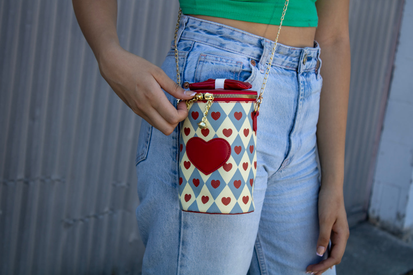 HEART BUCKET BAG