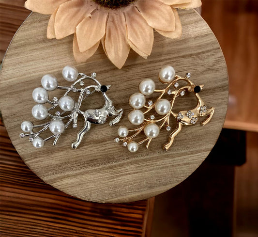 DOZEN DEER PEARL BROOCH