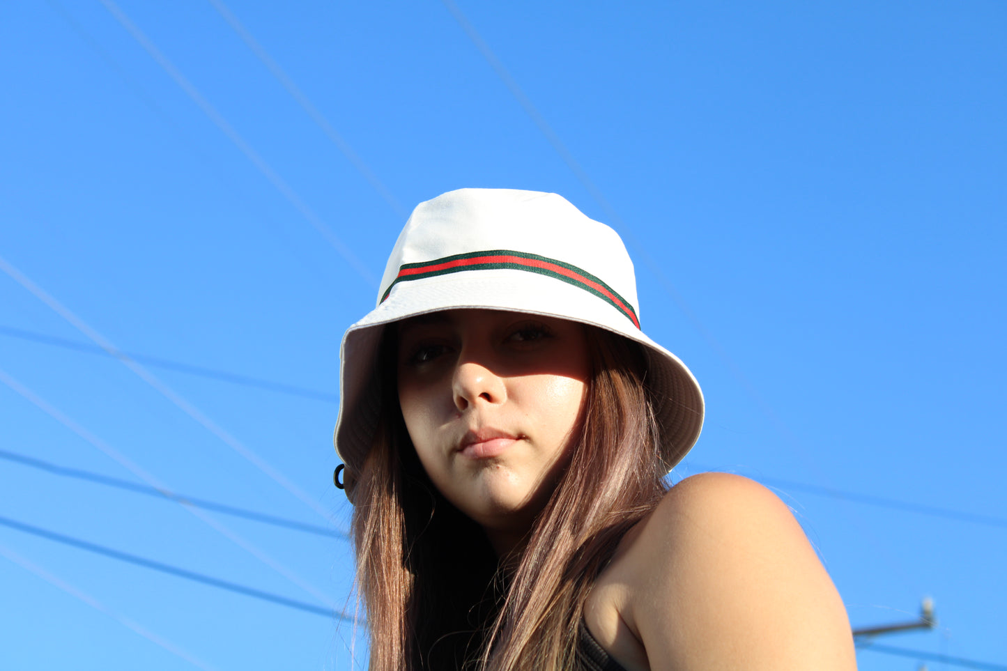 BUCKET HAT WITH STRIPE