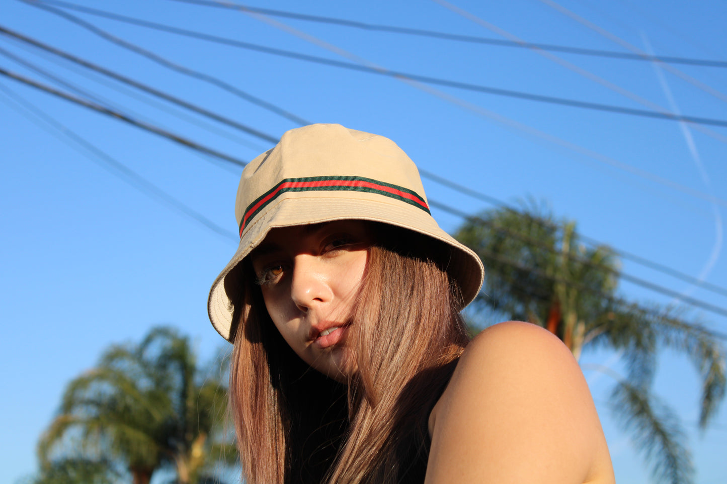 BUCKET HAT WITH STRIPE